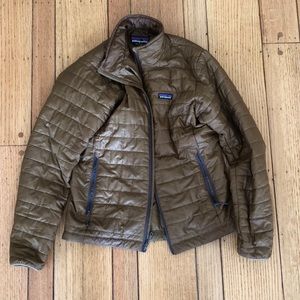 Great condition Patagonia nano puff jacket: M